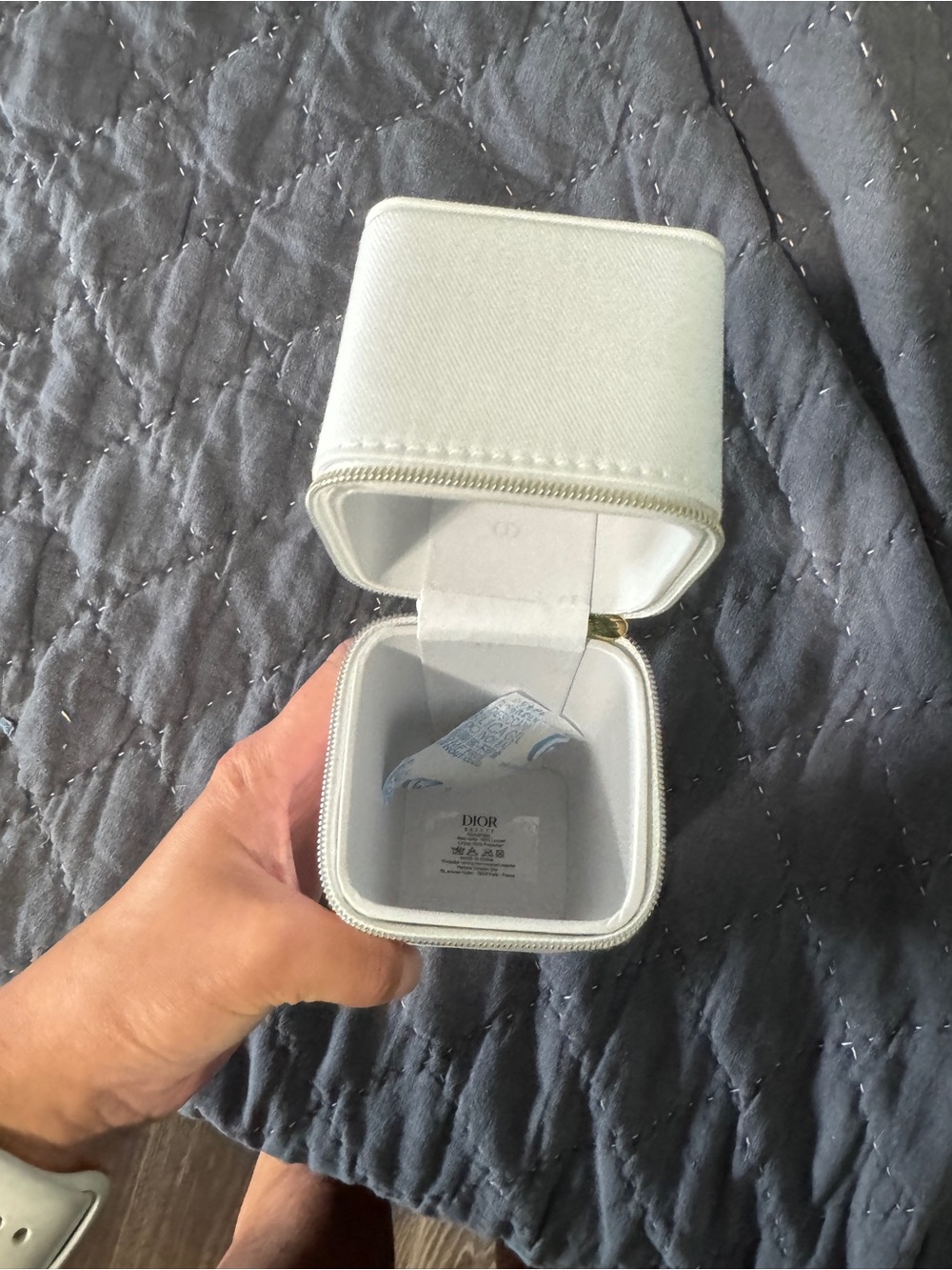 Dior White Make Up Brush Travel Case with Gold Zip Pull - Picture 3 of 4